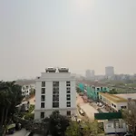 Modern Apartment In Westlake