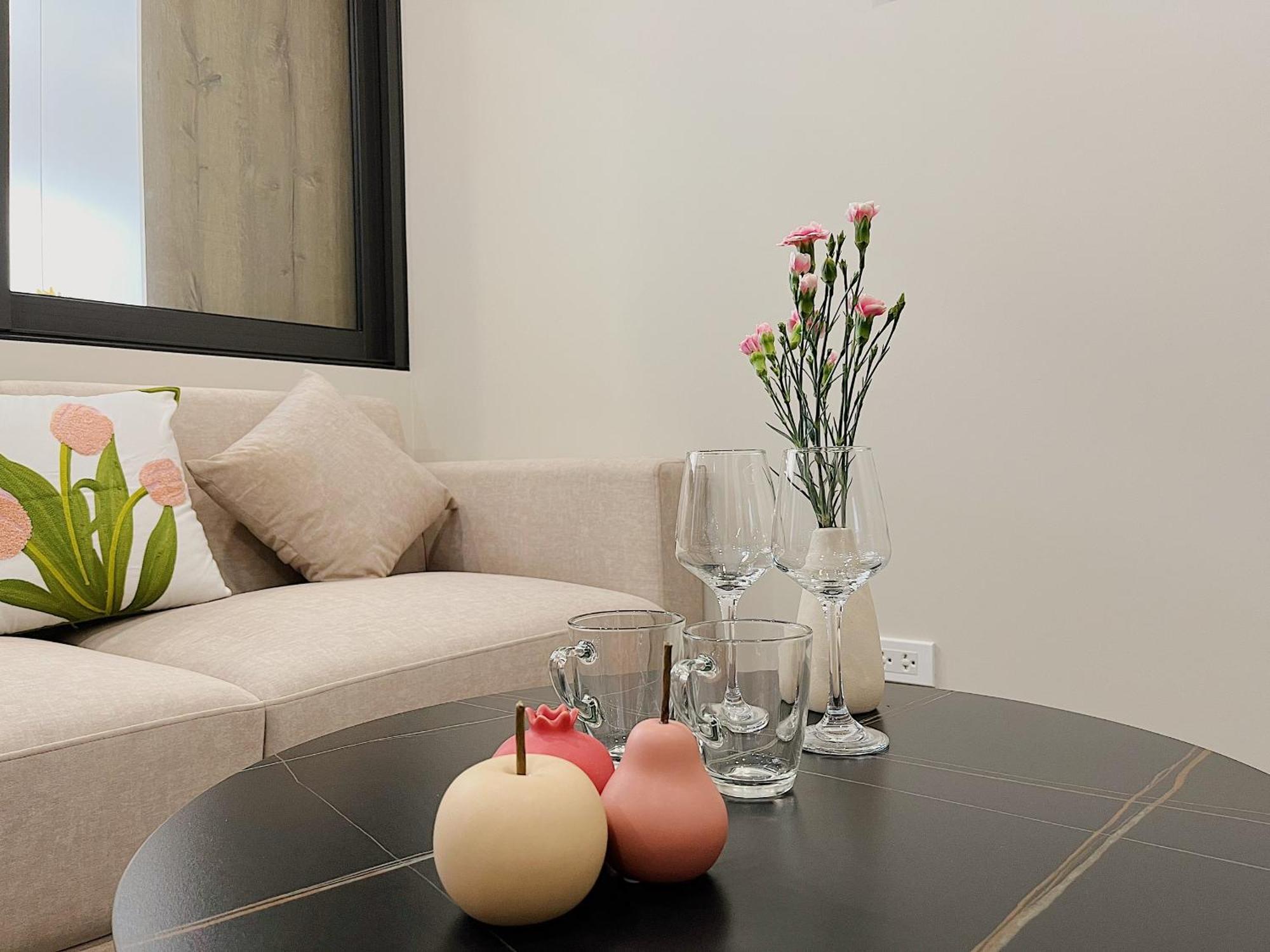 Modern In Westlake Appartement Hanoï
